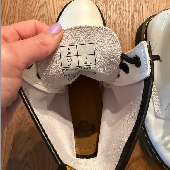 Dr. Martens 1460 Smooth Leather Lace Up Boots - Picture 6 of 6